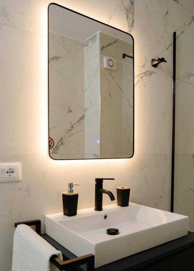 Urban Serenity City Skyline View Apartment 1 Tirana Bagian luar foto