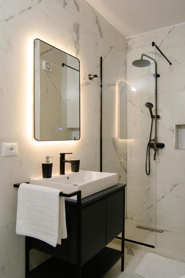 Urban Serenity City Skyline View Apartment 1 Tirana Bagian luar foto