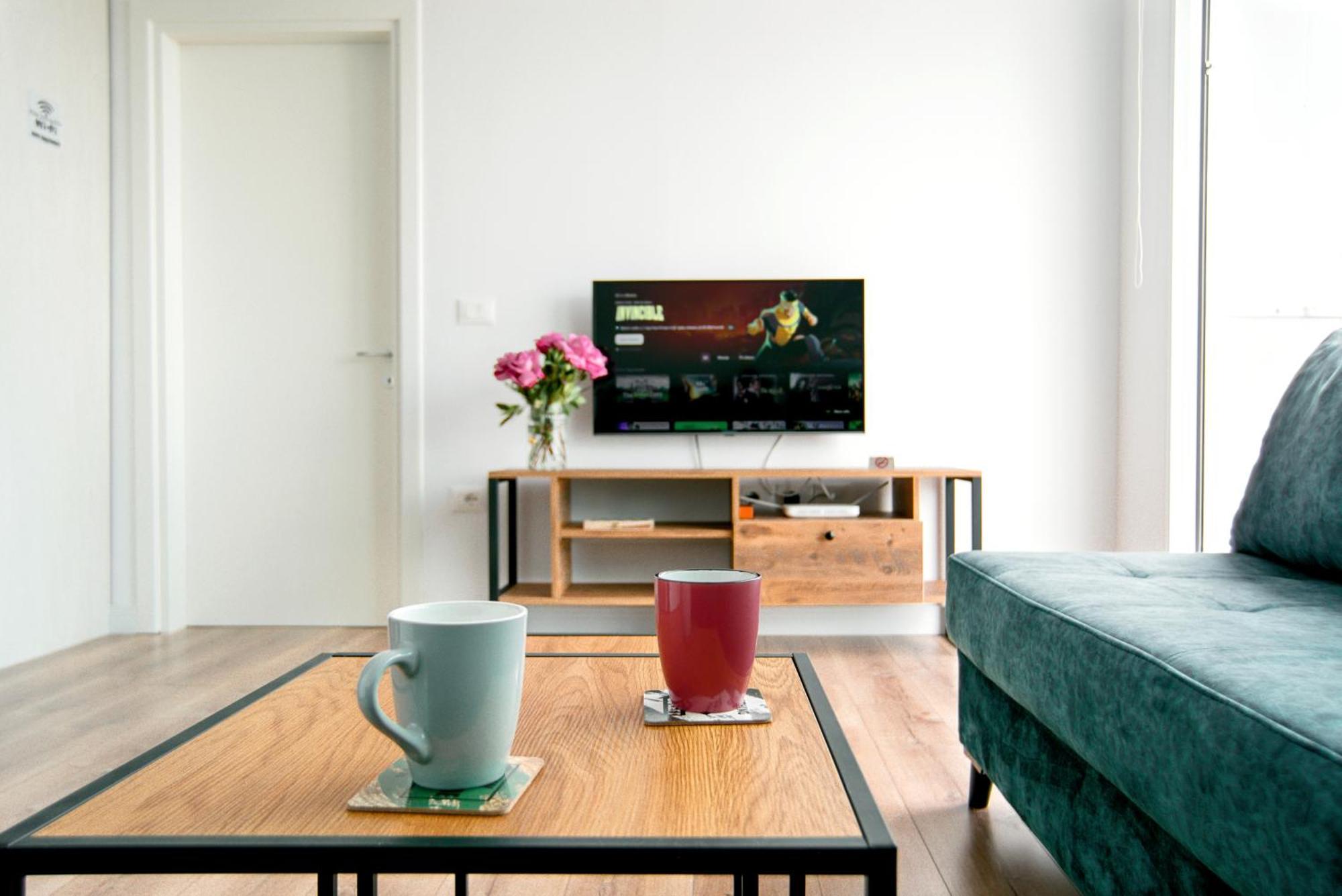 Urban Serenity City Skyline View Apartment 1 Tirana Bagian luar foto