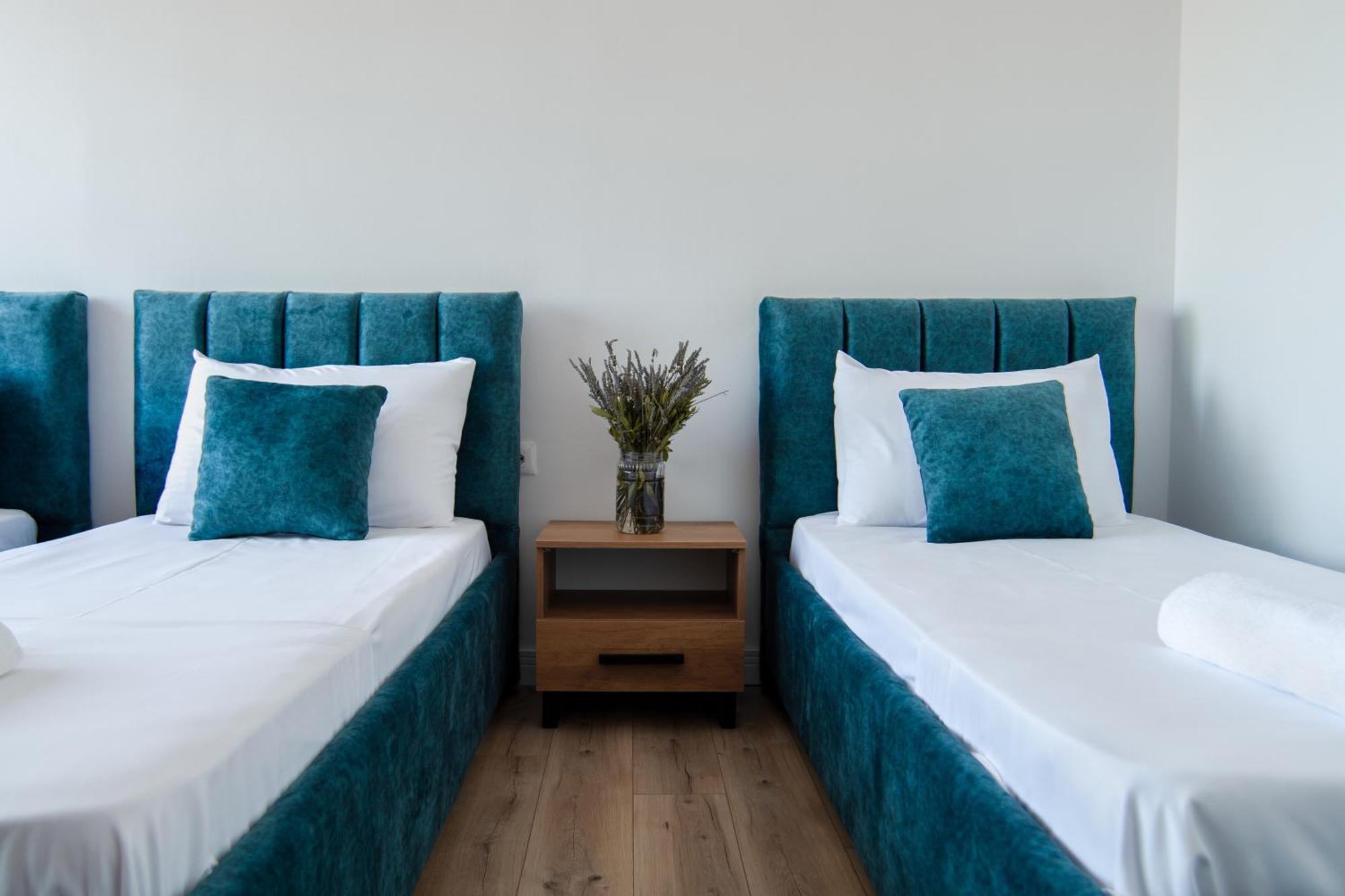 Urban Serenity City Skyline View Apartment 1 Tirana Bagian luar foto